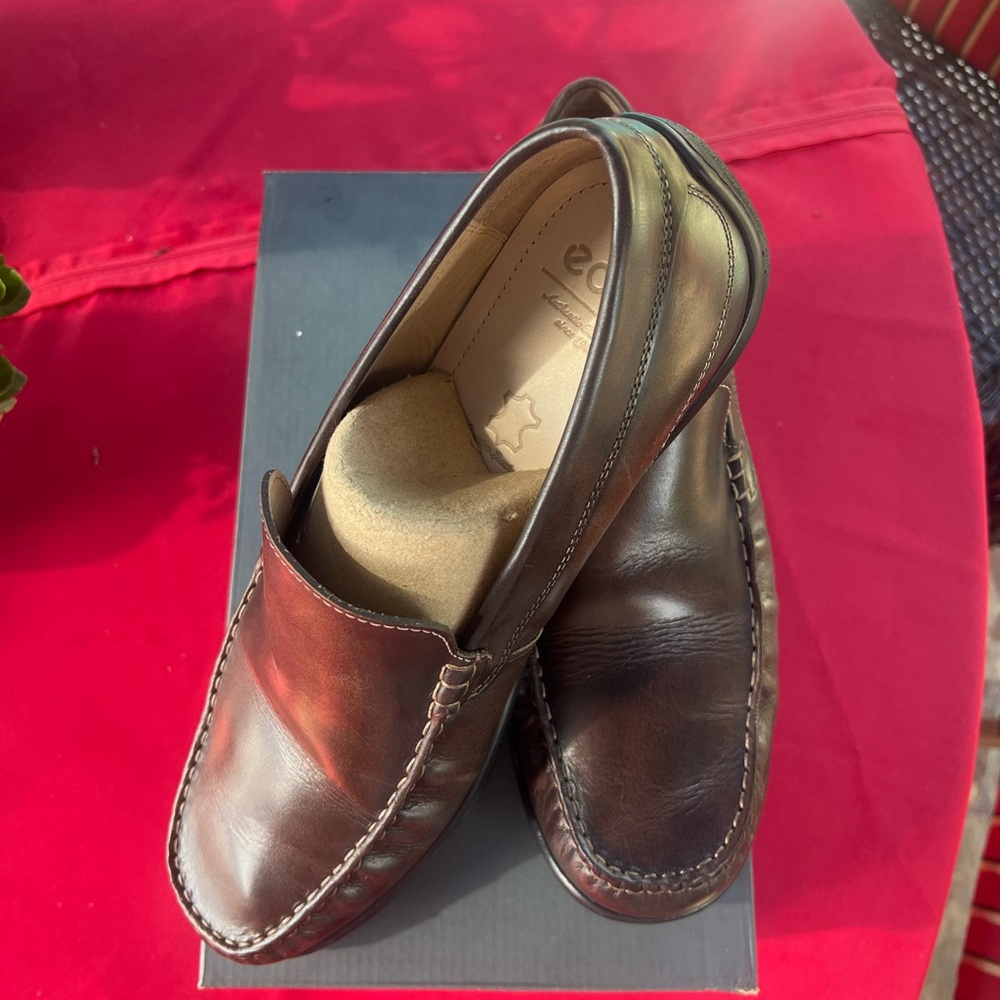 Men’s brown leather slip on loafers